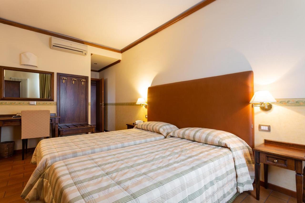 ספלו Albergo Il Cacciatore מראה חיצוני תמונה