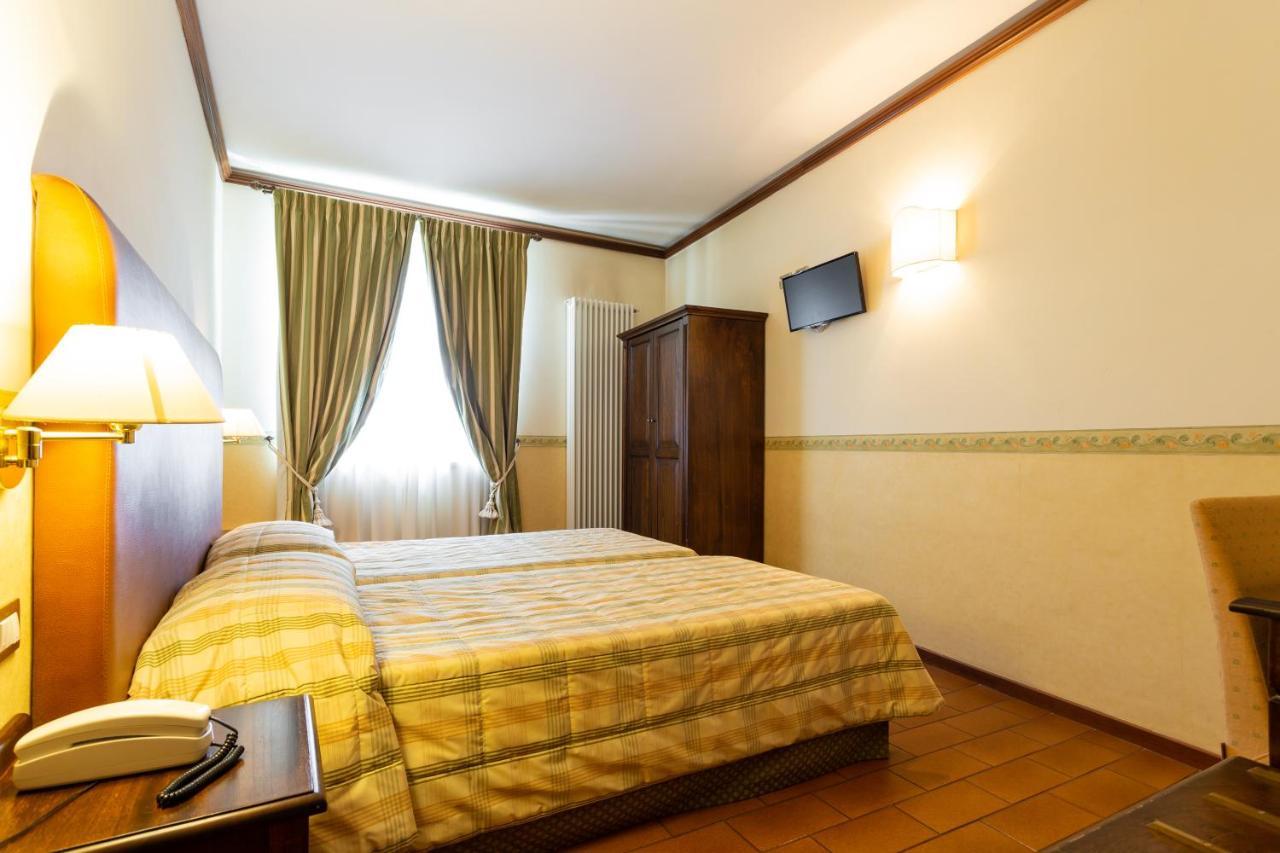 ספלו Albergo Il Cacciatore מראה חיצוני תמונה